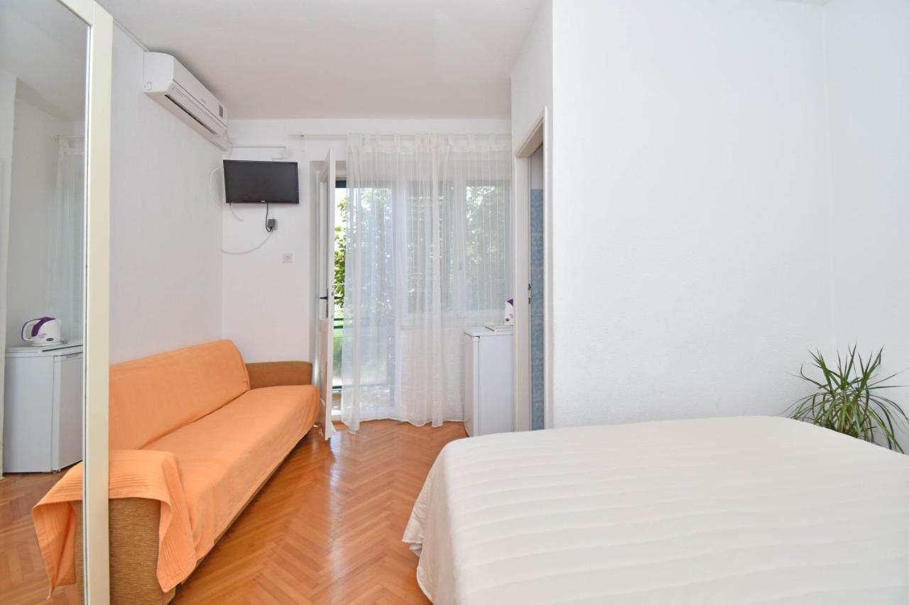 Rooms Borka Tučepi Esterno foto